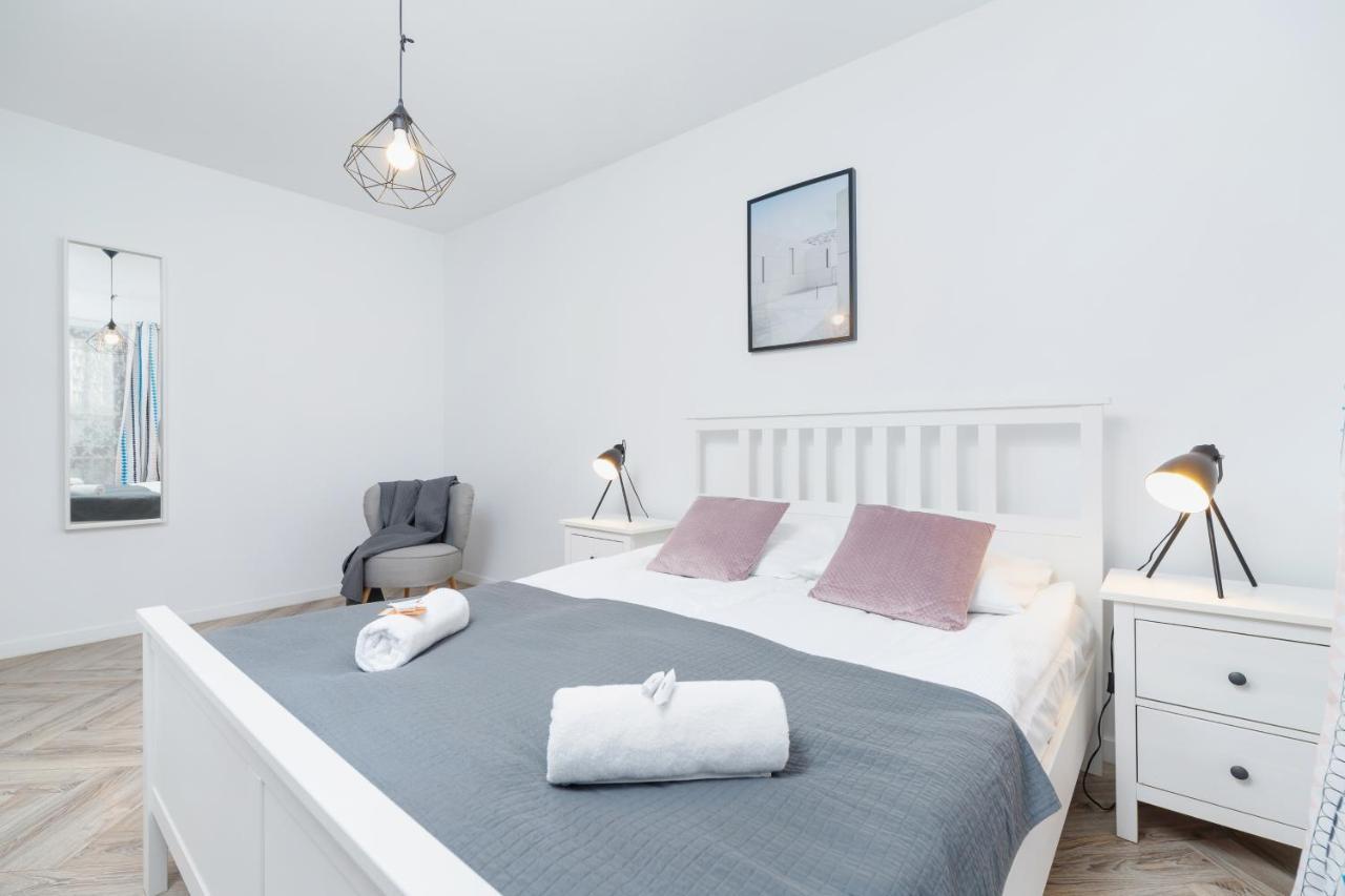 Premium Apartment Ludwinowska Kraków by Renters Exterior foto